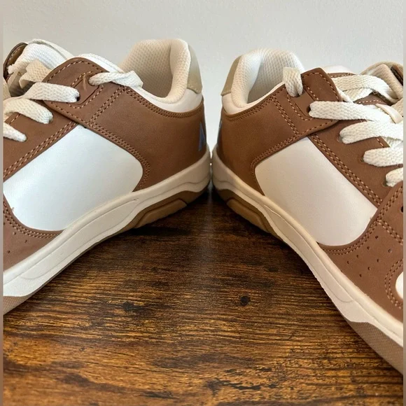 Airwalk Men’s Manova-J Cigar Ivory Sneakers NWT Various Sizes - Picture 3 of 6